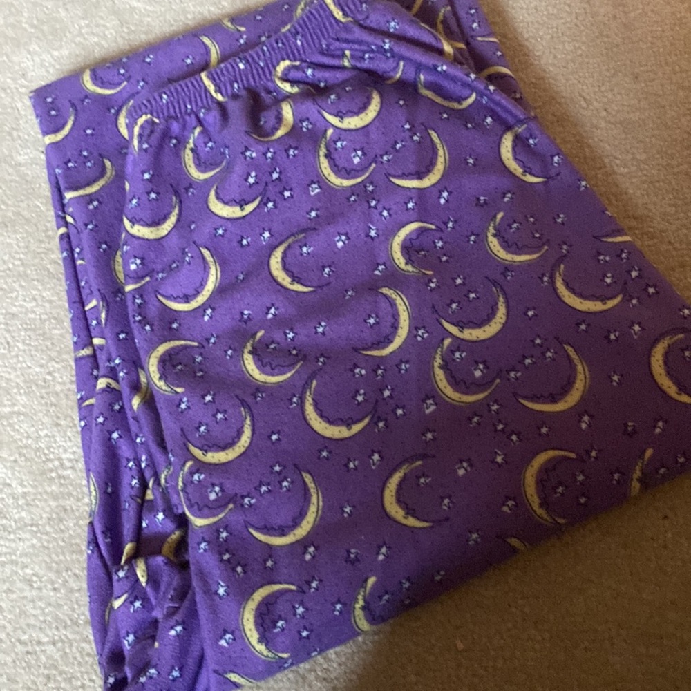 Gently used Girl’s PJ Bottoms